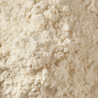 未漂白小麦粉是小麦粉，其尚未用漂白剂如苯甲酰或氯气化化学处理。