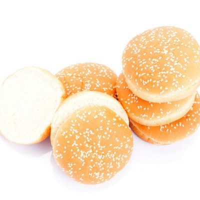 不同类型的面包可用于汉堡包。