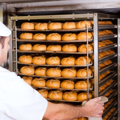 烘焙是制作面包、蛋糕、小圆面包、面包卷、饼干和饼干等产品的最后一步。