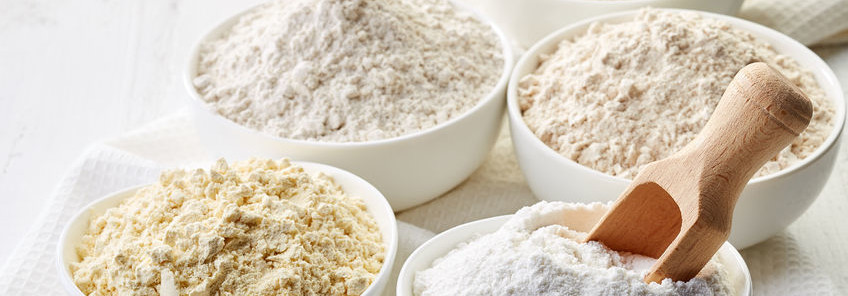 不同类型的无麸质面粉，如米粉。