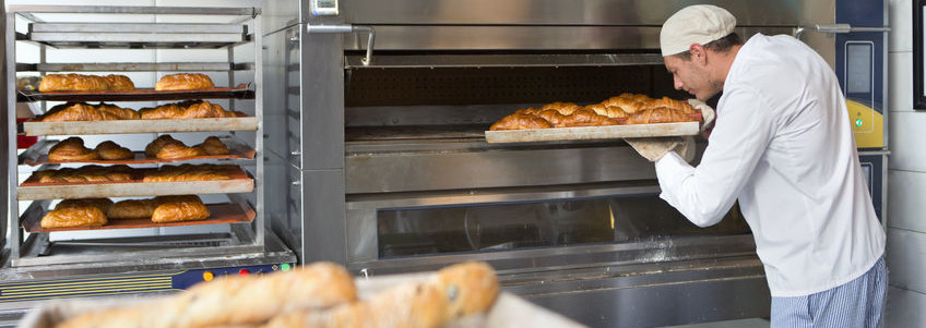 直接和间接的燃气烤箱在面包店中有不同的用途。