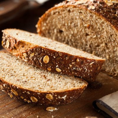 全麦面粉中常用的面包烘烤。gydF4y2Ba