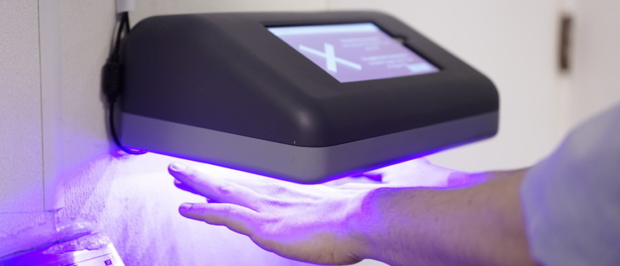 PathSpot是一项无需人手的技术，它可以扫描团队成员的双手，并立即检测出导致食源性疾病(如大肠杆菌或沙门氏菌)的隐形细菌和病毒指标。