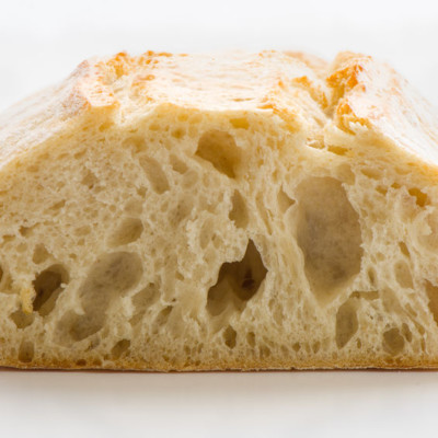 面包体积测量可以客观地使用专用仪器或使用传统的菜籽位移方法进行。