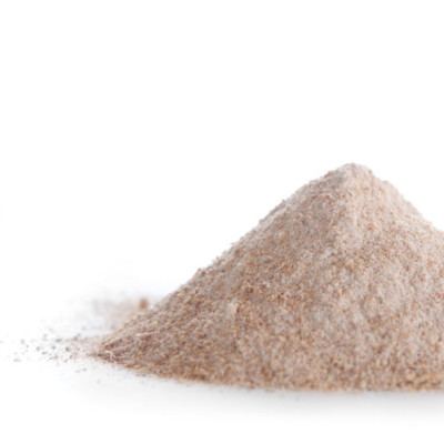 石头磨碎的全麦粉通常用于制作面包。