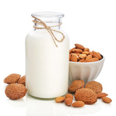杏仁奶是一种植物性液体，通常用来代替动物性牛奶。