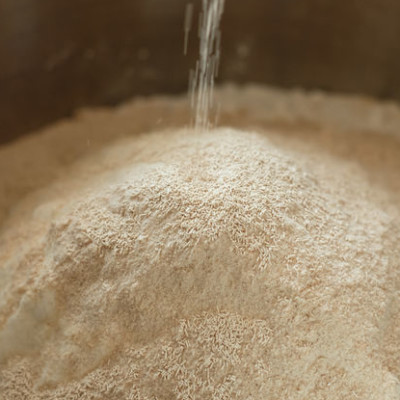 干酵母是面包产品中使用的天然较大者。