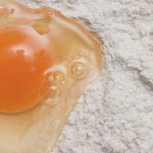 由于它是天然来源，卵磷脂是一个很好的清洁标签乳化剂。