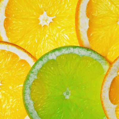 抗坏血酸，也被称为维生素C，是柑橘类水果和许多蔬菜中的一种基本营养素。