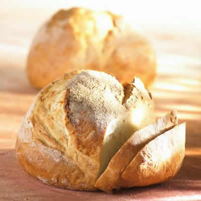 酸德是一种面包制作的方法，需要细菌和野生酵母的特殊发酵，为面包提供酸或酸性味道。